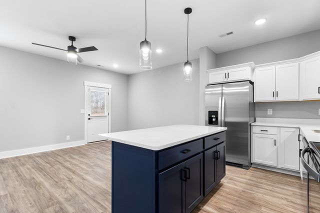 106 Jonathan Wade Circle, Clarksville, TN 37043