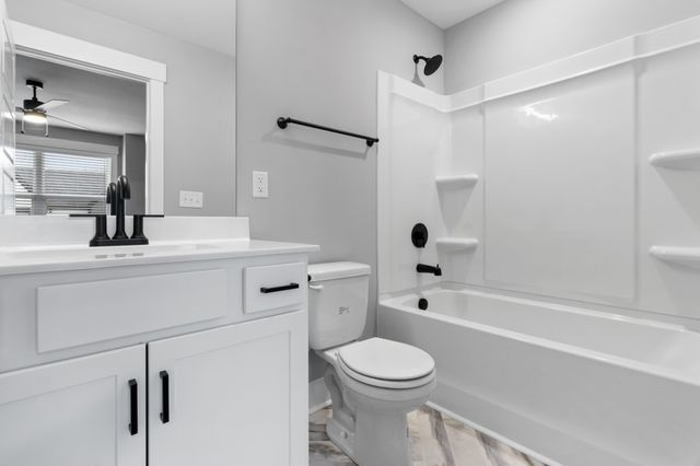 106 Jonathan Wade Circle, Clarksville, TN 37043