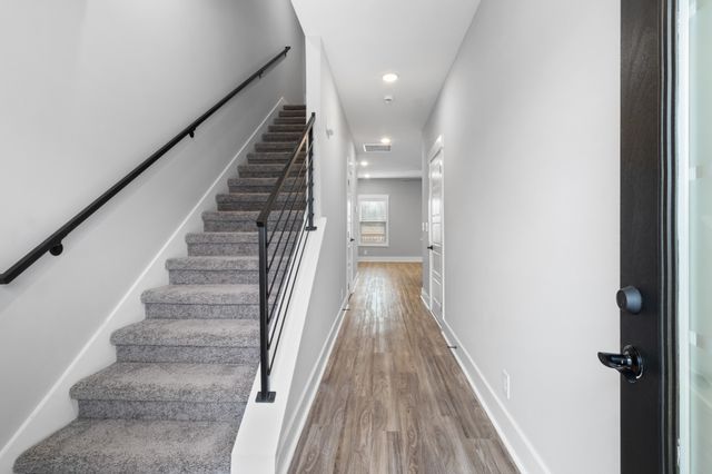 106 Jonathan Wade Circle, Clarksville, TN 37043