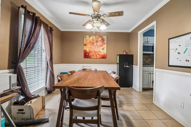 820 N Bowen Road, Arlington, TX 76012