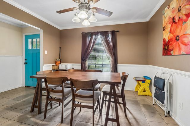 820 N Bowen Road, Arlington, TX 76012
