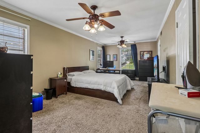 820 N Bowen Road, Arlington, TX 76012