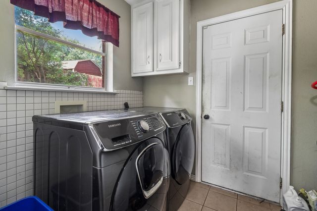 820 N Bowen Road, Arlington, TX 76012