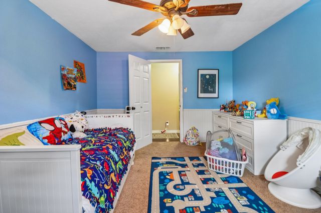 820 N Bowen Road, Arlington, TX 76012
