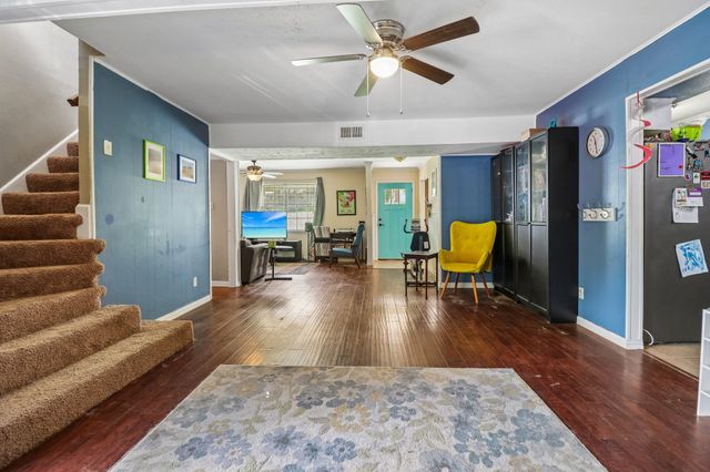 820 N Bowen Road, Arlington, TX 76012