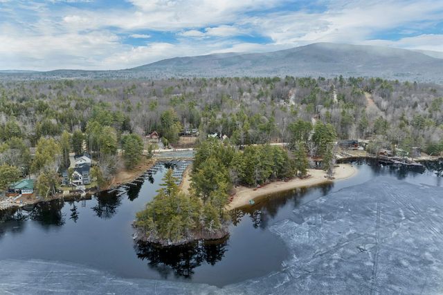 31 Fribourg Street, Moultonborough, NH 03254