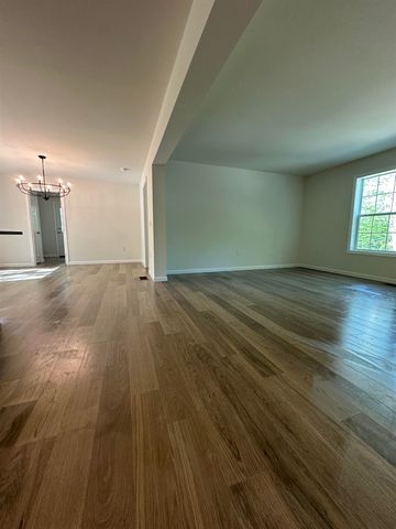 31 Fribourg Street, Moultonborough, NH 03254