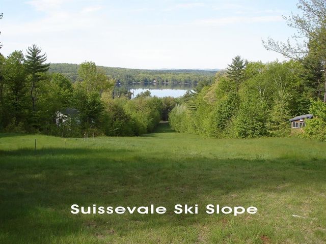 31 Fribourg Street, Moultonborough, NH 03254