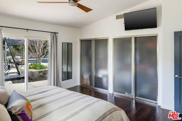 4910 Abbeyville Avenue, Woodland Hills, CA 91364