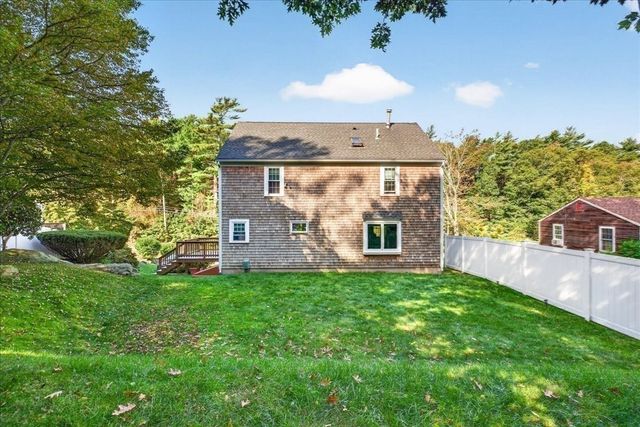 33 White Horse Rd, Plymouth, MA 02360