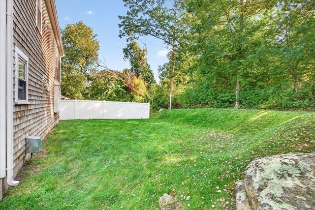 33 White Horse Rd, Plymouth, MA 02360