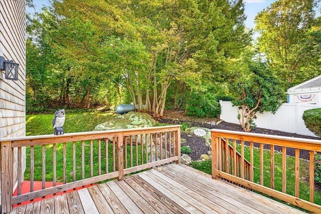 33 White Horse Rd, Plymouth, MA 02360