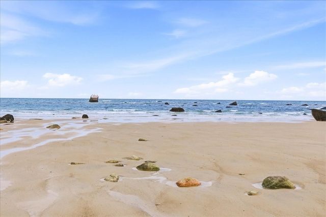 33 White Horse Rd, Plymouth, MA 02360