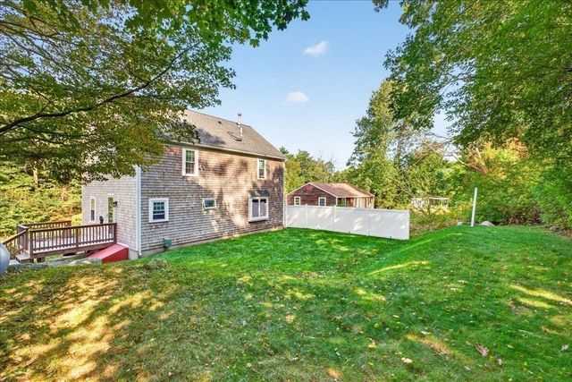 33 White Horse Rd, Plymouth, MA 02360
