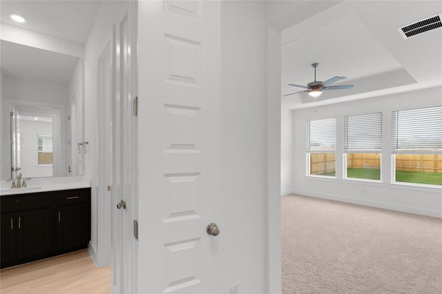320 West Faulkner ST, Liberty Hill, TX 78642