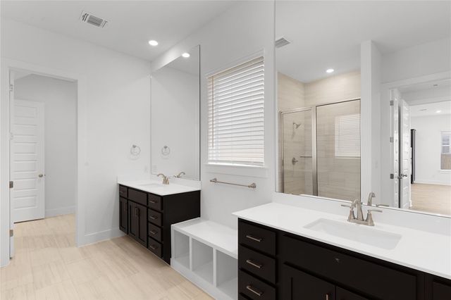 320 West Faulkner ST, Liberty Hill, TX 78642