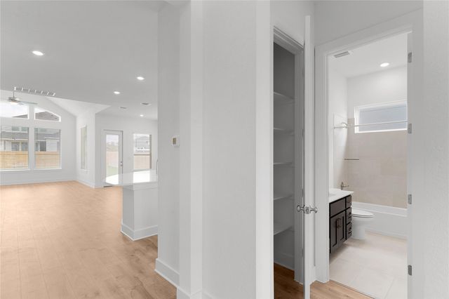 320 West Faulkner ST, Liberty Hill, TX 78642