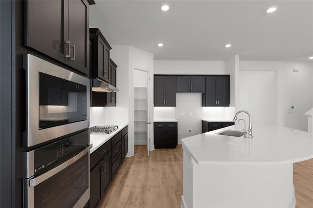 320 West Faulkner ST, Liberty Hill, TX 78642