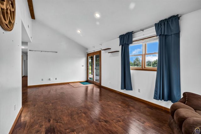 17208 Bowser DR, Hoyt, KS 66440