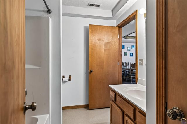 17208 Bowser DR, Hoyt, KS 66440