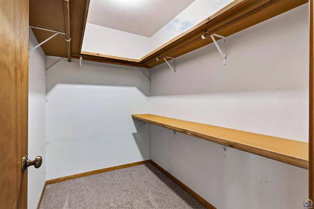 17208 Bowser DR, Hoyt, KS 66440