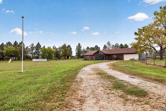 17208 Bowser DR, Hoyt, KS 66440