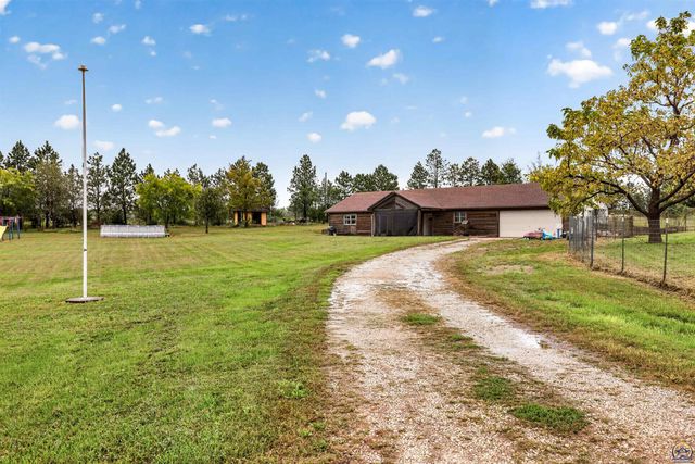 17208 Bowser DR, Hoyt, KS 66440