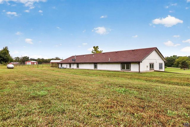 17208 Bowser DR, Hoyt, KS 66440