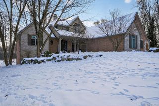 1569 Gleneagles, Highland Charter Township, MI 48357