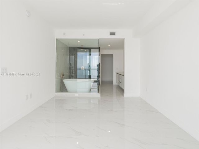 700 NE 24th St 3606, Miami, FL 33137