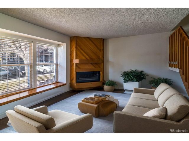 9713 W Chatfield Ave C, Littleton, CO 80128