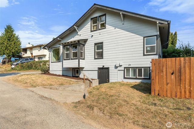 5154 S Creston Street, Seattle, WA 98178