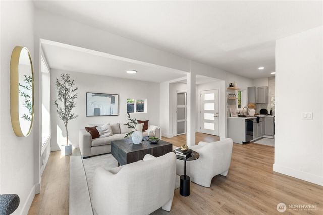 5154 S Creston Street, Seattle, WA 98178