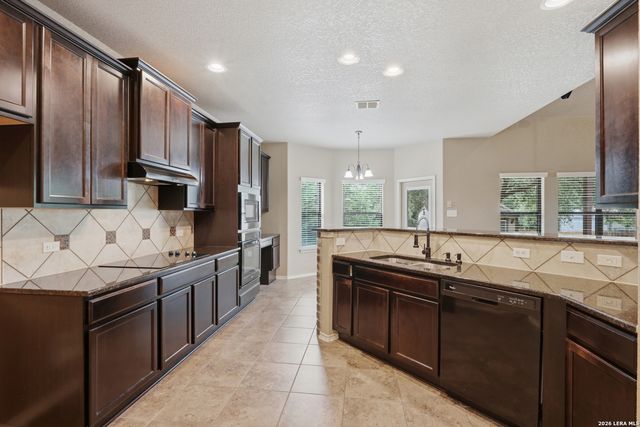 1306 ORIOLE CT, San Antonio, TX 78245