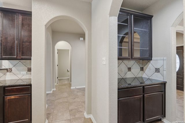 1306 ORIOLE CT, San Antonio, TX 78245