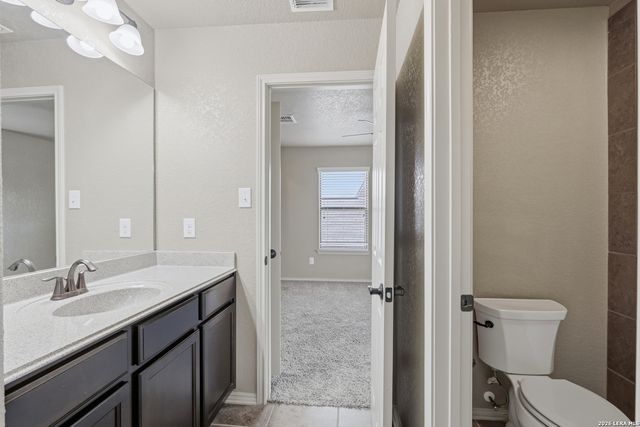 1306 ORIOLE CT, San Antonio, TX 78245
