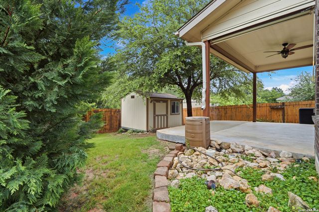 1306 ORIOLE CT, San Antonio, TX 78245