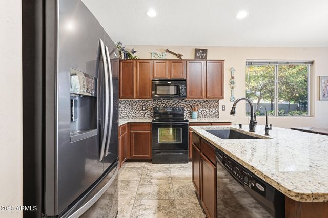 2650 E DENNISPORT Avenue, Gilbert, AZ 85295