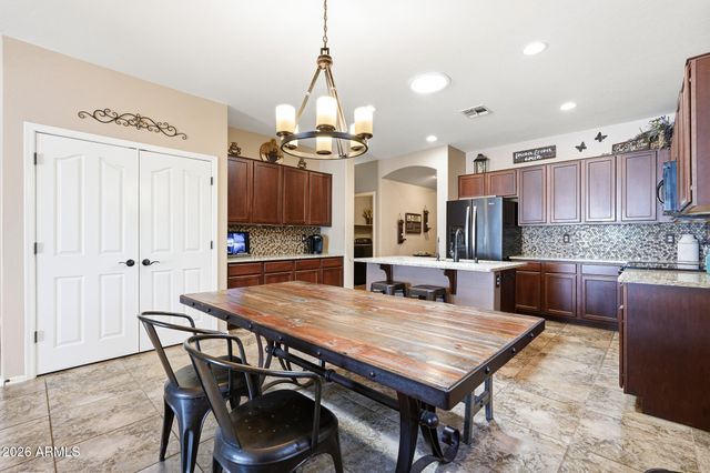 2650 E DENNISPORT Avenue, Gilbert, AZ 85295