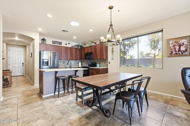 2650 E DENNISPORT Avenue, Gilbert, AZ 85295