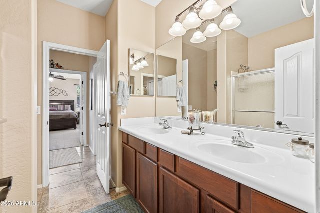 2650 E DENNISPORT Avenue, Gilbert, AZ 85295