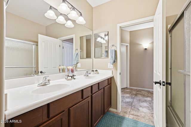 2650 E DENNISPORT Avenue, Gilbert, AZ 85295