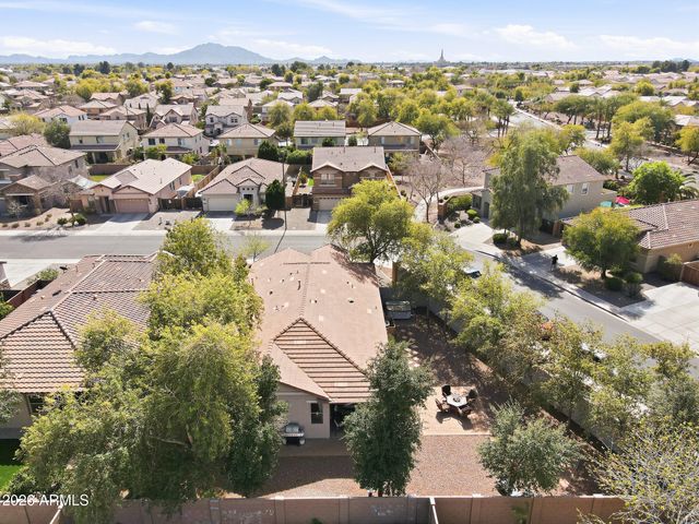 2650 E DENNISPORT Avenue, Gilbert, AZ 85295