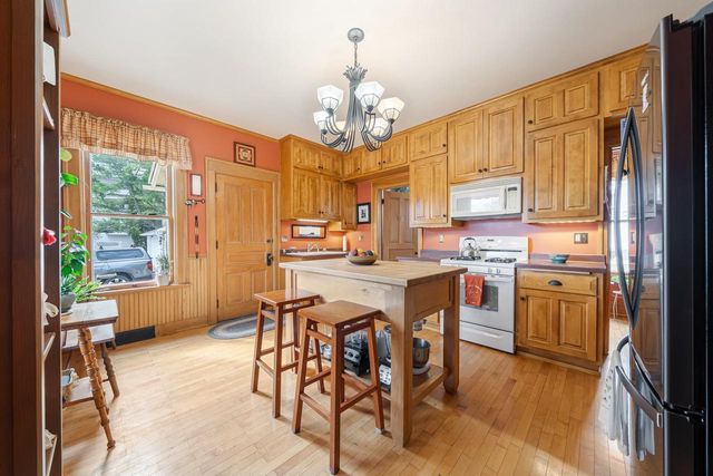 913 W 5TH STREET, Appleton, WI 54914