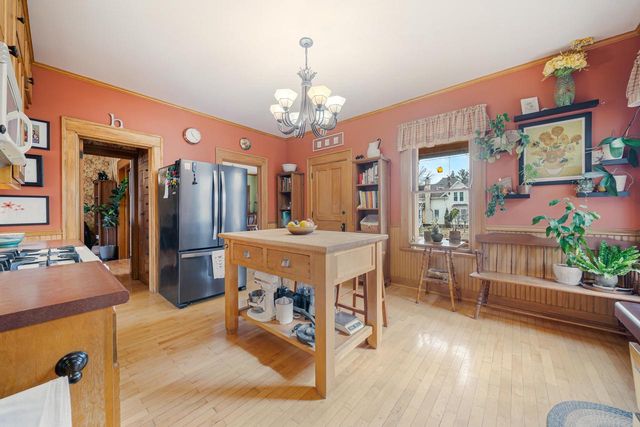 913 W 5TH STREET, Appleton, WI 54914