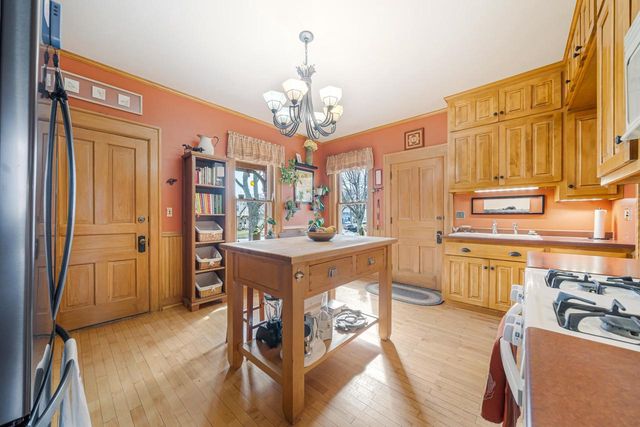 913 W 5TH STREET, Appleton, WI 54914