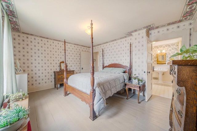 913 W 5TH STREET, Appleton, WI 54914