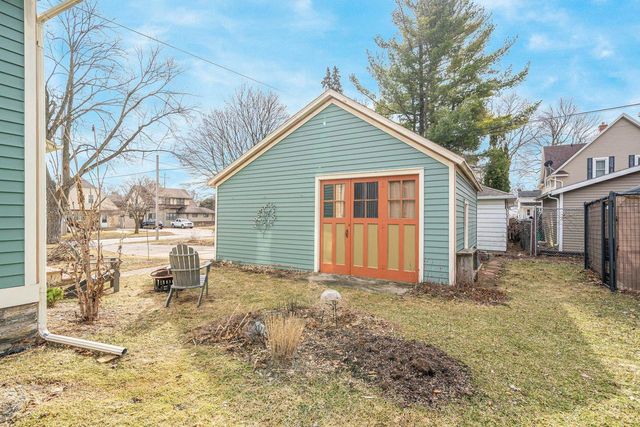 913 W 5TH STREET, Appleton, WI 54914