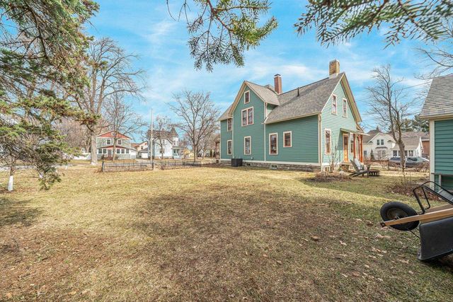 913 W 5TH STREET, Appleton, WI 54914