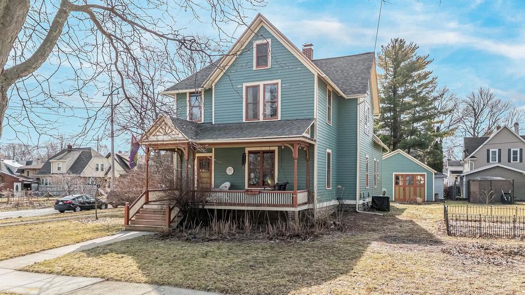 913 W 5TH STREET, Appleton, WI 54914
